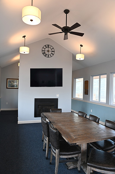 2022-worthington-2 INDOOR HUT-400