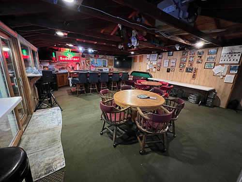 2022-cedar-club-inside-500