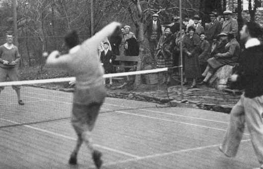 Early Platform Tennis